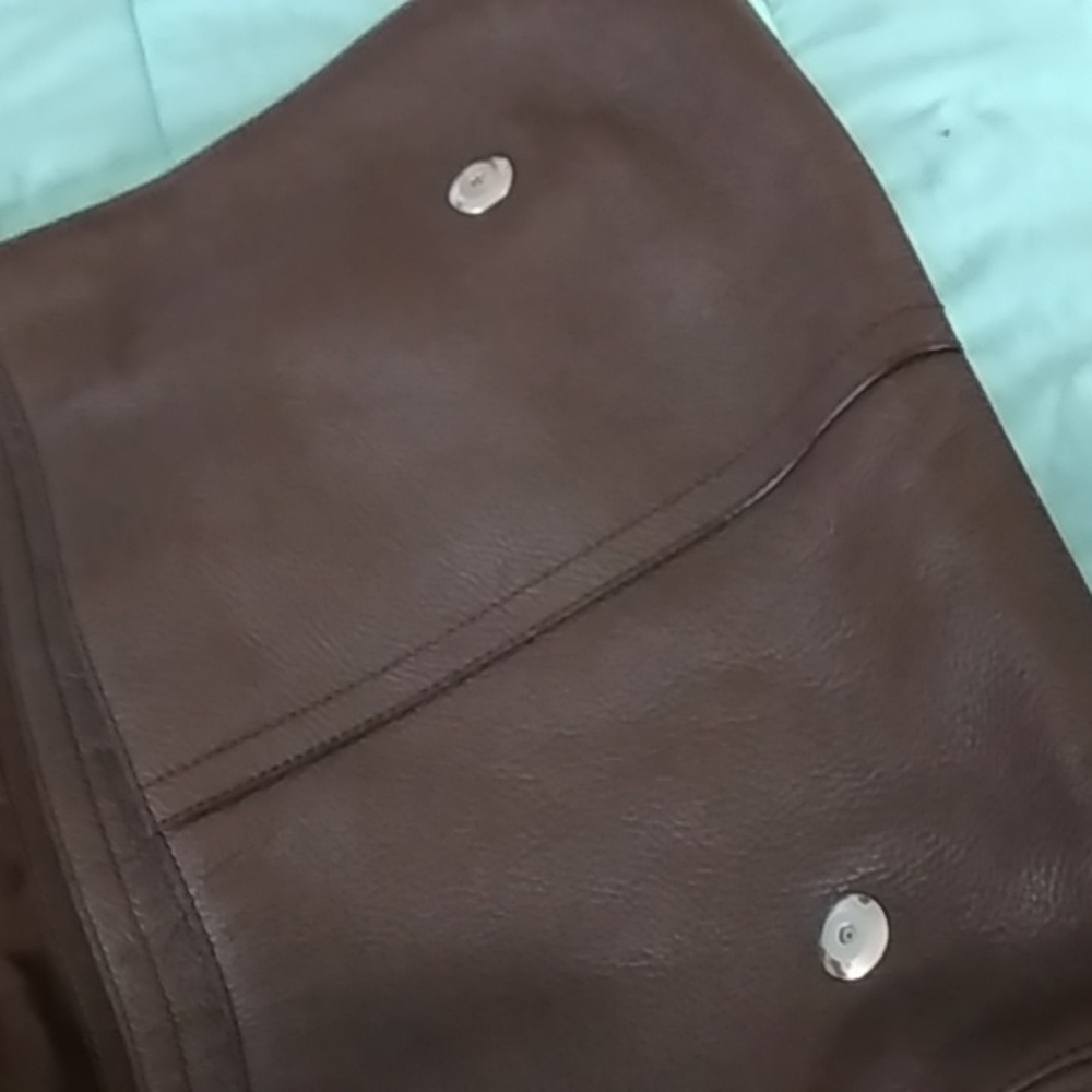 SADDLE  BAG  STYLE   COACH. - Picture 9 of 12